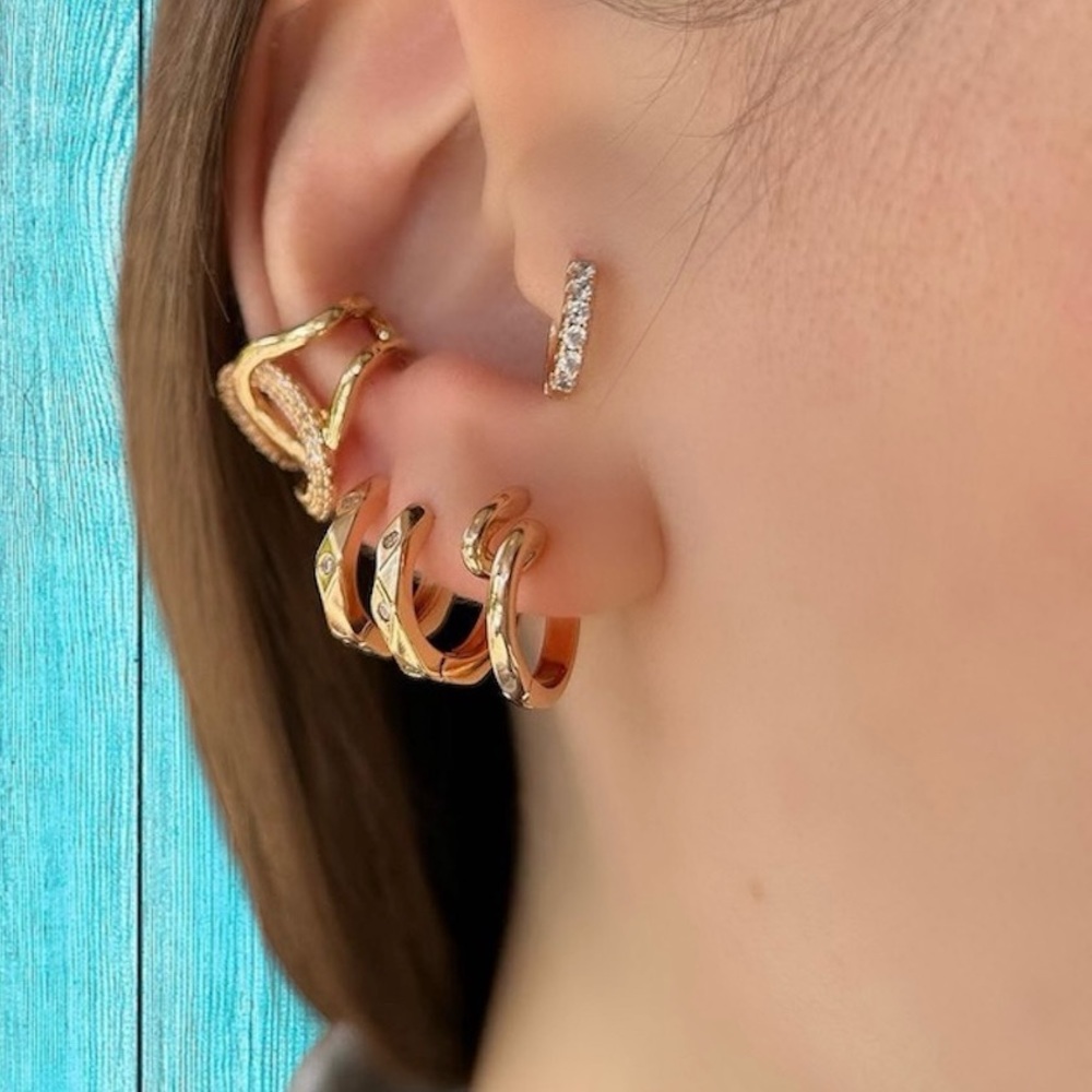 Curly Hoop Earrings | 18K Gold Plated | Luxury Jewelry